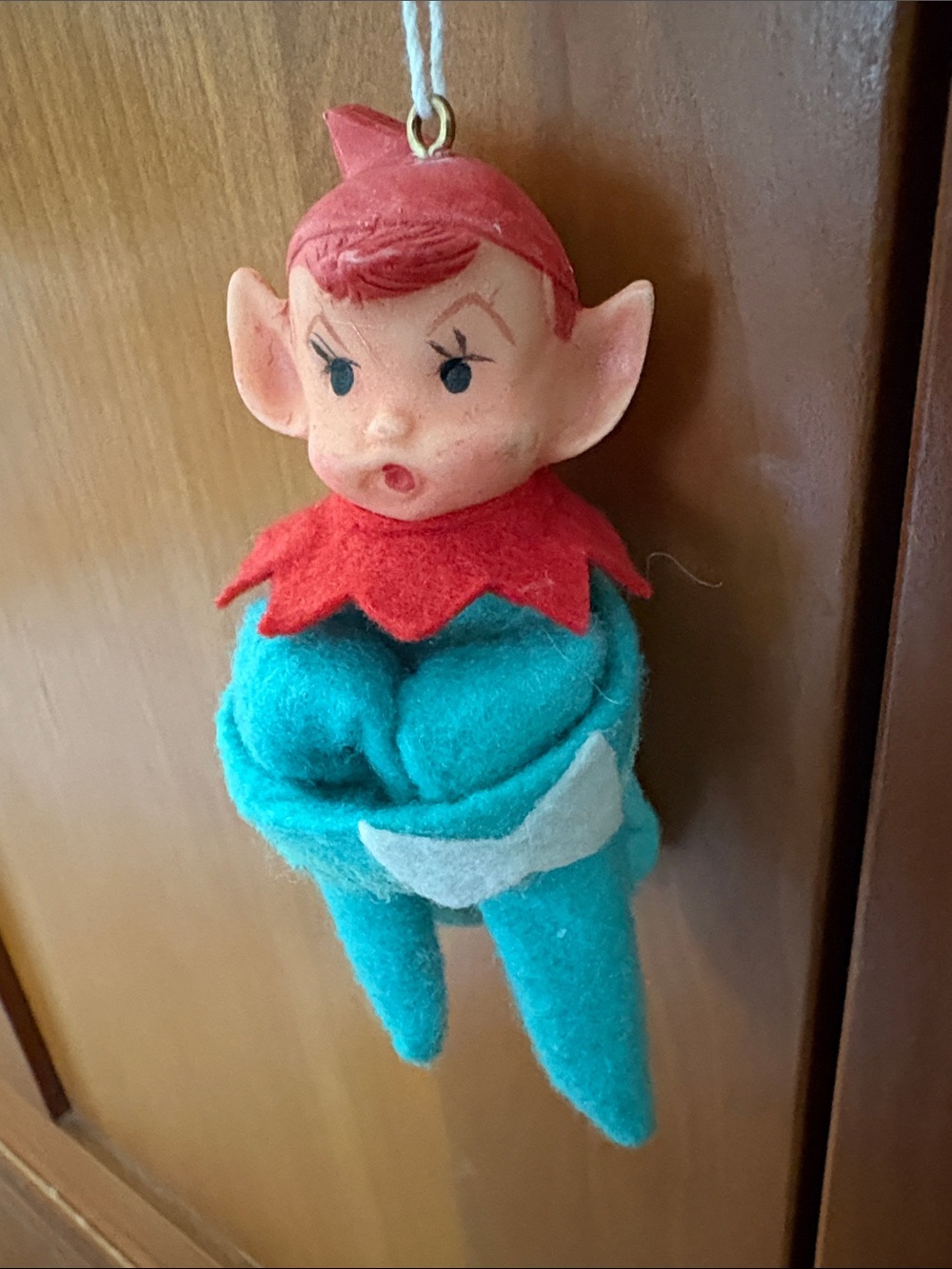 Vintage Christmas Teal and Red Felt
Knee hugger Elf Hanging